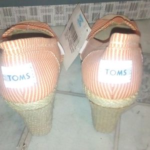 Tom wedges Size 6 1/2 brand new